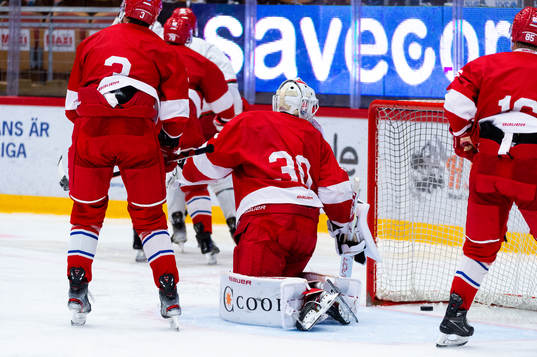 Timrås målvakt Jacob Johansson släpper in 1-1