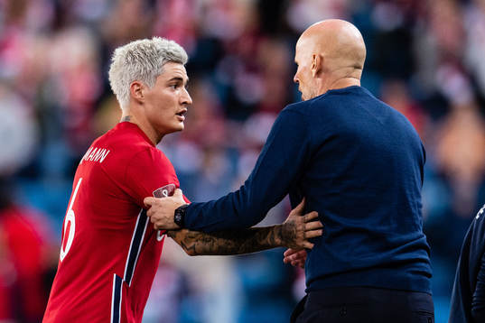 Mathias Normann and Ståle Solbakken, head coach of Norway