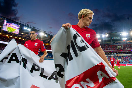 Mohamed Elyounoussi and Morten Thorsby of Norway