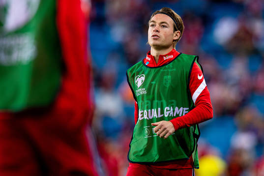 Patrick Berg of Norway warms up