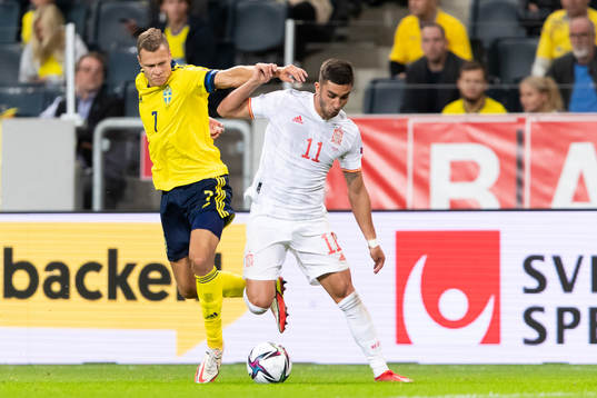Viktor Claesson of Sweden and Ferran Torres of Spain