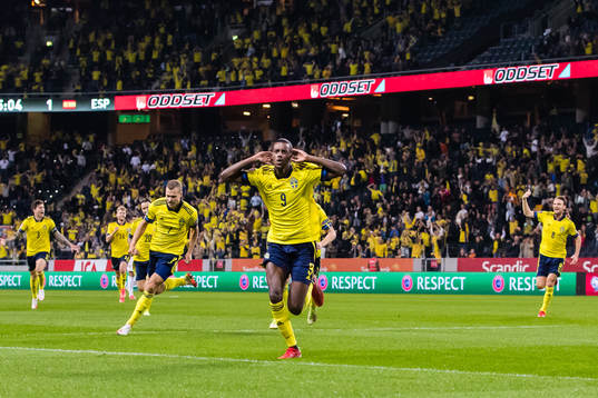 Alexander Isak of Sweden celebrates