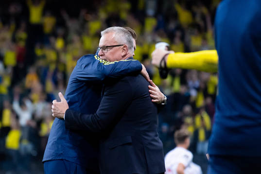 Head coach Janne Andersson of Sweden celebrates