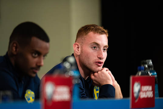 Alexander Isak  and Dejan Kulusevski of Sweden