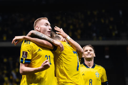 Dejan Kulusevski, Viktor Claesson and Albin Ekdal of Sweden