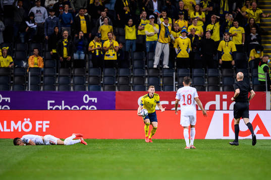 Emil Krafth of Sweden reacts towards referee Anthony Taylor
