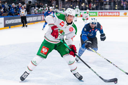Bläddra bland fler bilder av Ice Hockey, CHL, EV Zug - Rögle