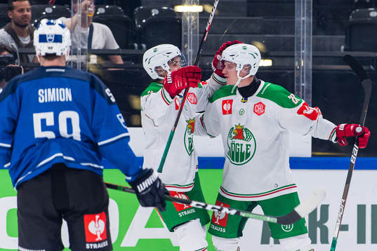 Lucas Ekeståhl-Jonsson celebrate with Anton Bengtsson of