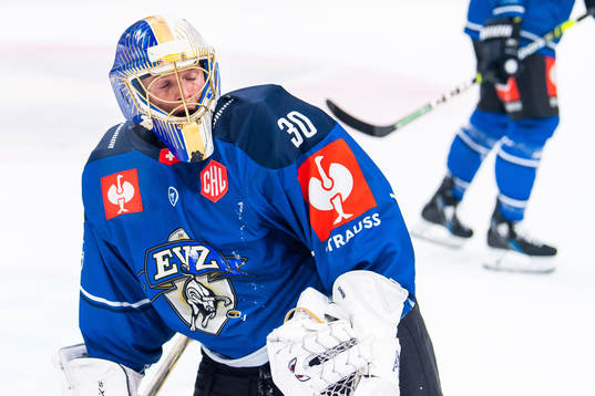 Goalkeeper Leonardo Genoni of Zug