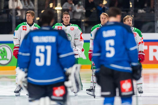 Erlend Lesund, goalkeeper Christoffer Rifalk and Leon