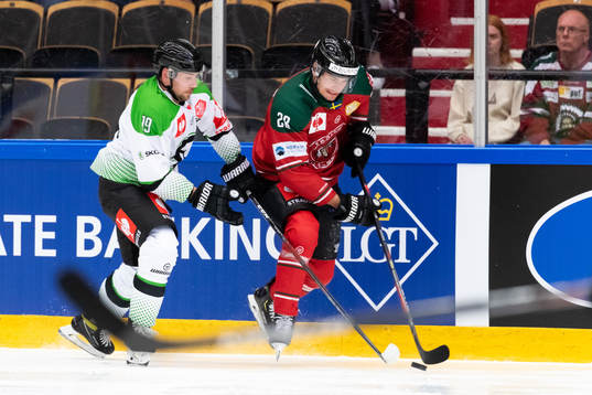Martin Planek of Mlada Boleslav and Johan Sundström of