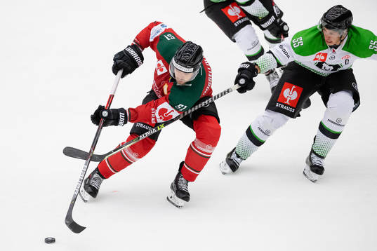 Mats Rosseli Olsen of Frölunda and Martin Sevc of Mlada