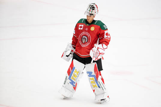 Goalkeeper Matthew Tomkins of Frölunda