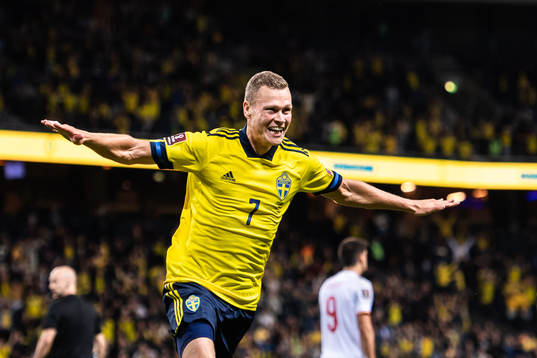 Bläddra bland fler bilder av Football, FIFA World Cup Qualifier, Sweden - Spain