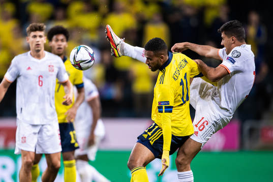 Isaac Kiese-Thelin of Sweden and Rodri Hernandez of Spain