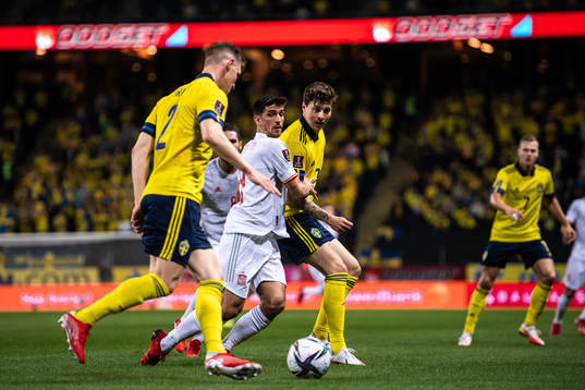 Gerard Moreno of Spain and Victor Nilsson Lindelöf of