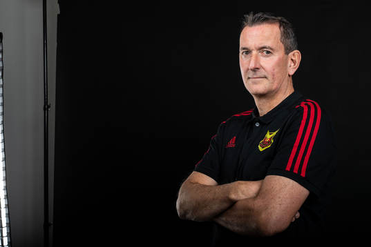 På denna handoutbild från Östersunds FK poserar klubbens