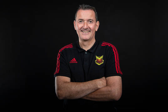 På denna handoutbild från Östersunds FK poserar klubbens