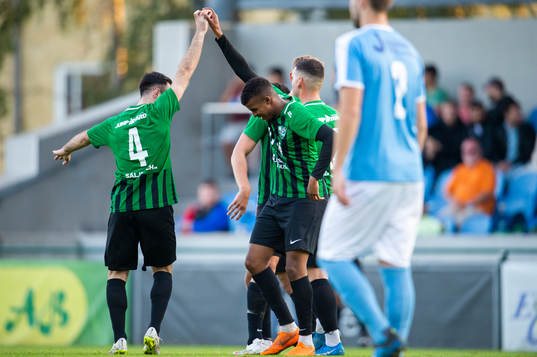 Högaborgs Adam Sreis och Abdi-Nasir Abdalle jublar