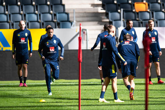 Martin Olsson of the Swedish national team