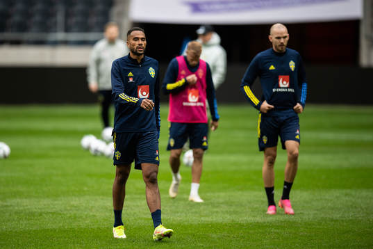 Isaac Kiese-Thelin of the Swedish national team