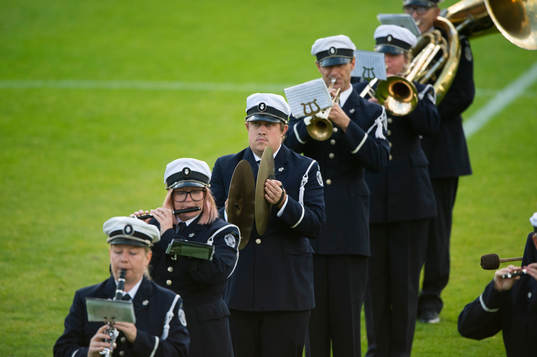 Hässleholms musikkår underhöll i matchen i division 2