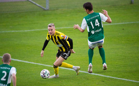 IFK Hässleholms Danny Gunnarsson i matchen i division 2