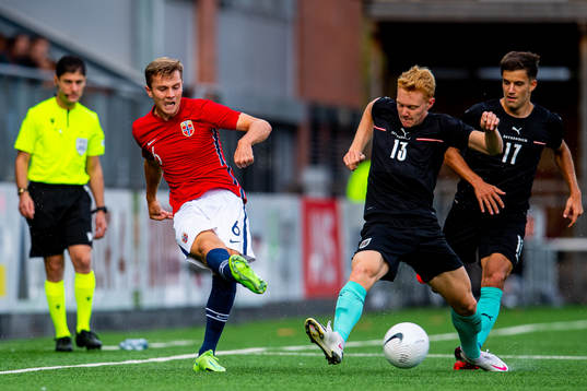 Johan Hove of Norway and Nicolas Seiwald of Austria