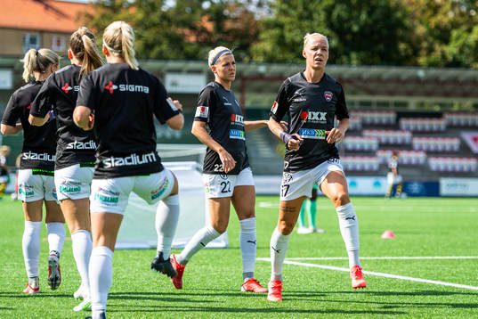 Rosengårds Olivia Schough och Caroline Seger