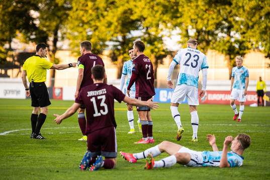 David Fuxman, referee