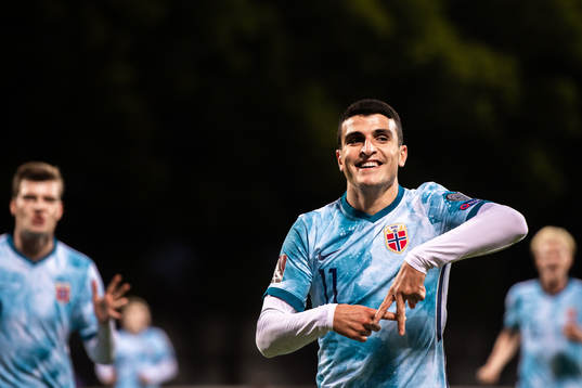 Mohamed Elyounoussi of Norway celebrates