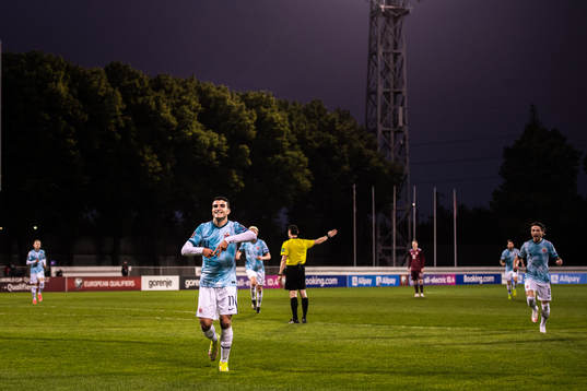 Mohamed Elyounoussi of Norway celebrates