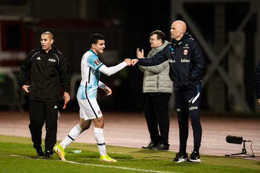 Mohamed Elyounoussi and Ståle Solbakken, head coach of