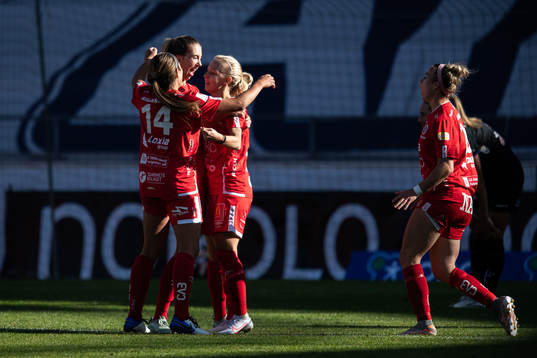 Örebros spelare jublar