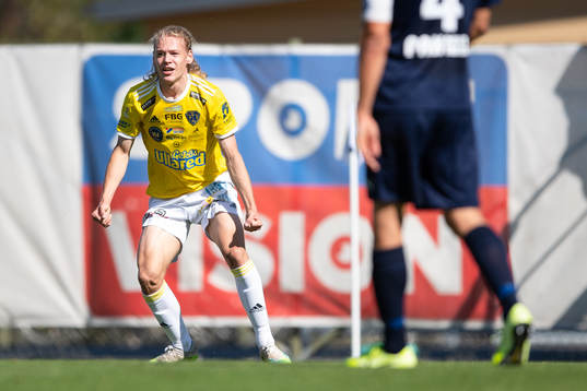 Falkenbergs Melker Nilsson jublar