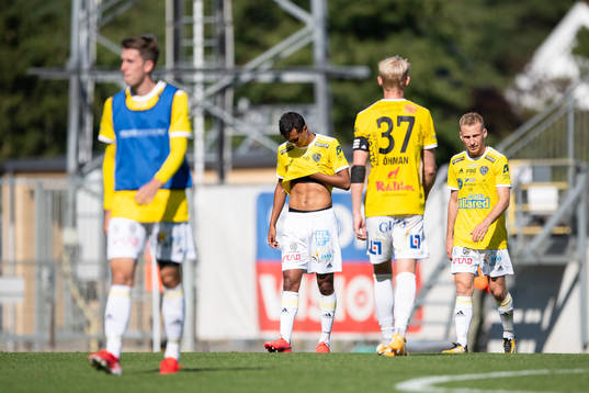 Falkenbergs Oliver Hintsa och Tobias Englund deppar