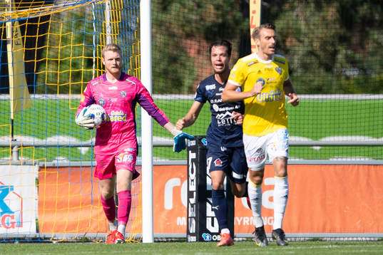 Falkenbergs målvakt Tim Erlandsson