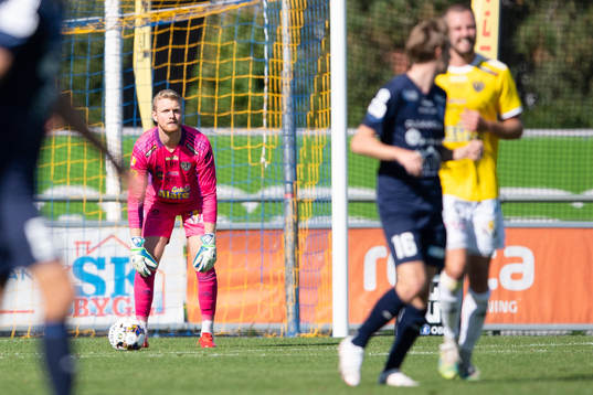 Falkenbergs målvakt Tim Erlandsson