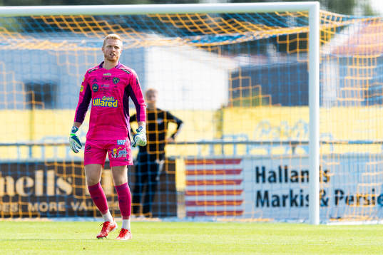 Falkenbergs målvakt Tim Erlandsson