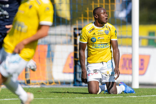 Falkenbergs Nsima Peter deppar