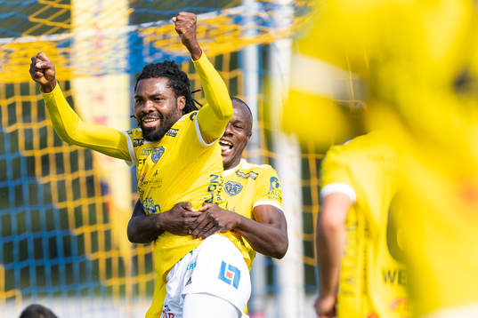 Falkenbergs Kwame Kizito jublar