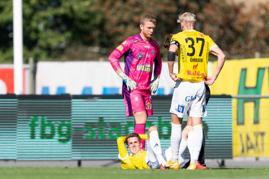 Falkenbergs Adam Eriksson har ont