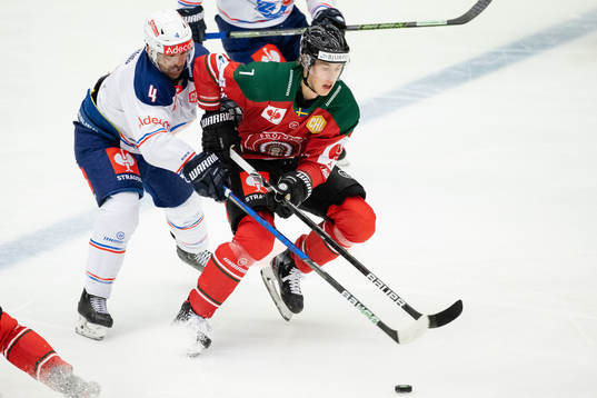 Patrick Geering of Zurich and Simon Edvinsson of Frölunda