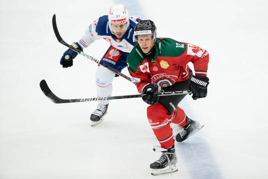 Justin Azevedo of Zurich and Max Friberg of Frölunda