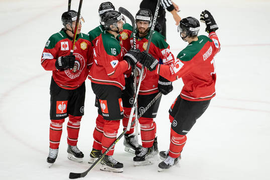 Michael Spacek of Frölunda  celebrates scoring 2-1