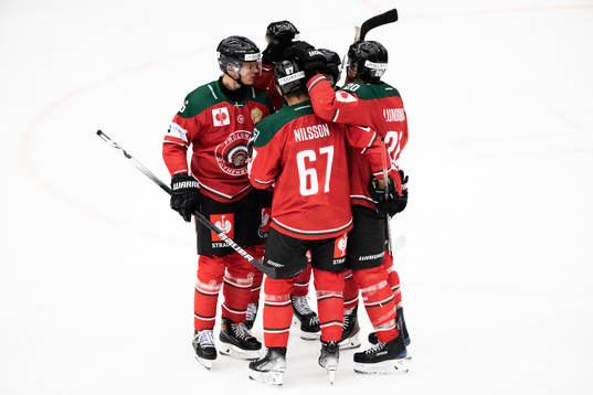 Mattias Norlinder of Frölunda  celebrate the 3-1 goal with