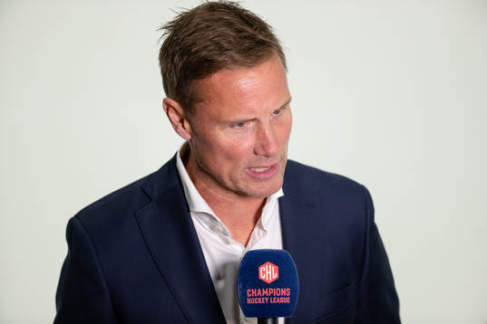 Head coach Roger Rönnberg of Frölunda is interviewed