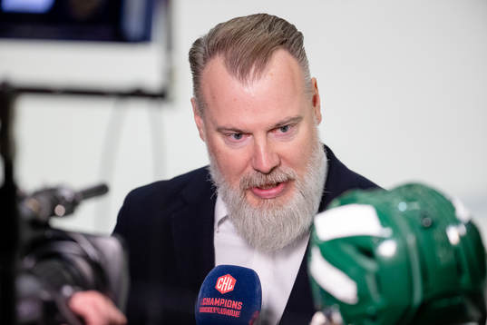 Head coach Rikard Grönborg of Zurich is interviewed