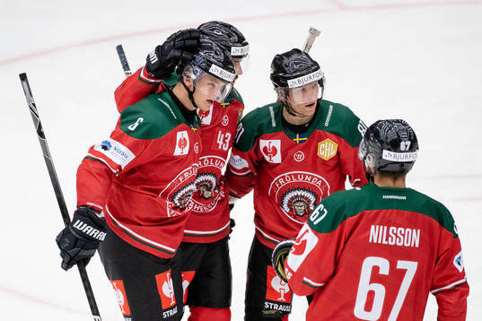 Mattias Norlinder of Frölunda celebrates the 3-1 goal with