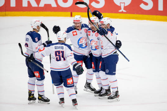 Patrick Geering of Zurich celebrates scoring 3-3